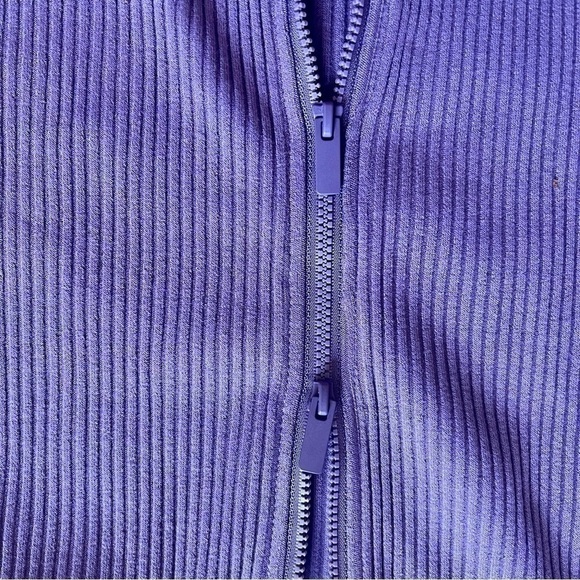 H & M Ribbed Full Zip Double Zipper Fitted Top.  Women’s Size Medium.  NWT - Picture 4 of 6